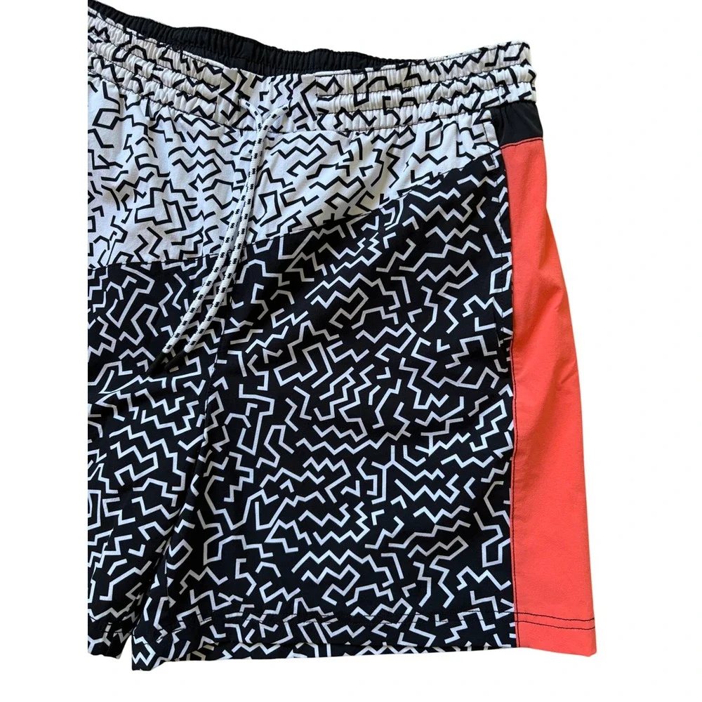 Chubbies Swim Trunks Men Large Black White The Radical 6.5